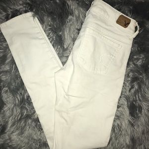 White skinny jeans